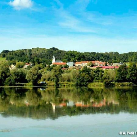 Au Coeur De Bruyeres Lägenhet Exteriör bild